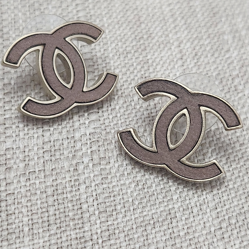 Classic CHANEL CC Stud Earrings
